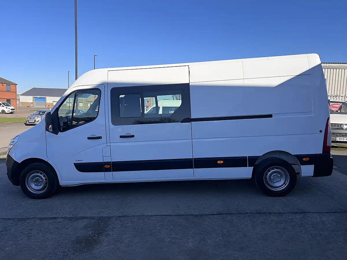Used 2016 Vauxhall Movano L3H2 9-Seat Crew Van White - Interior and Exterior details 9