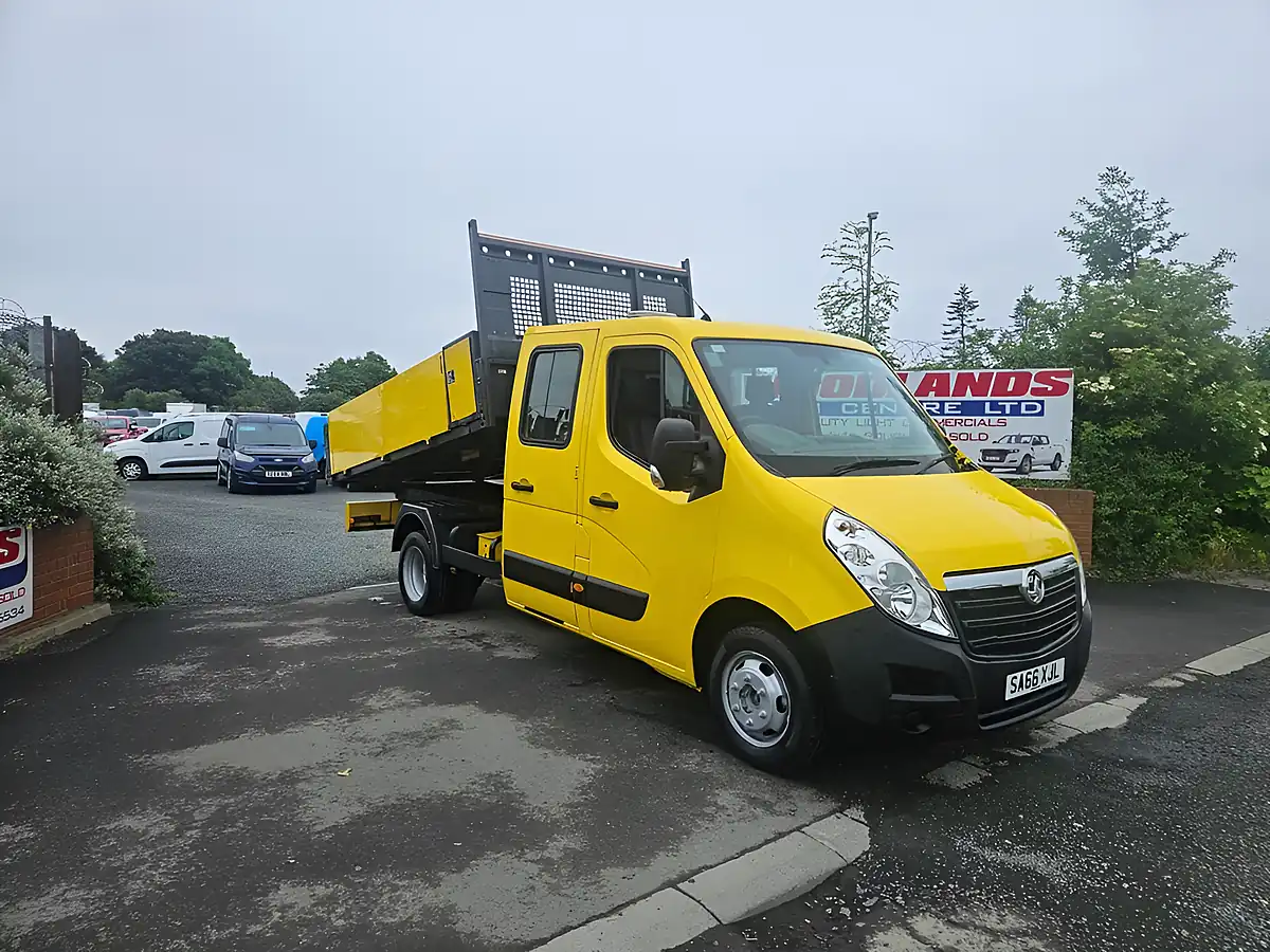 Used 2016 Vauxhall Movano R3500 L3H2 Lwb Crew Cab Tipper Yellow - Front View