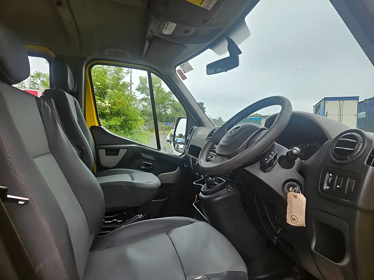 Used 2016 Vauxhall Movano R3500 L3H2 Lwb Crew Cab Tipper Yellow - Interior and Exterior details 12