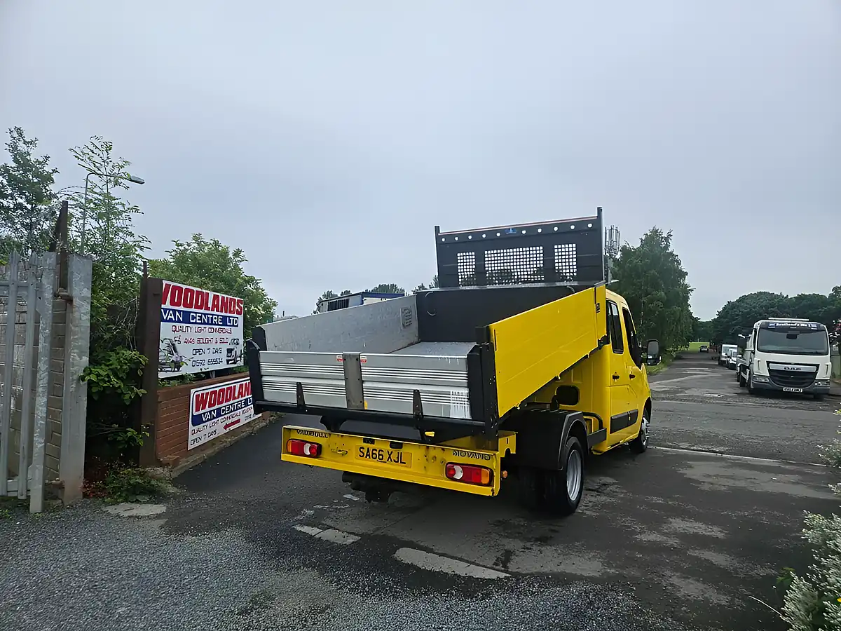 Used 2016 Vauxhall Movano R3500 L3H2 Lwb Crew Cab Tipper Yellow - Interior and Exterior details 8