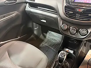 Used 2016 Vauxhall Viva Se Black - Interior and Exterior details 15