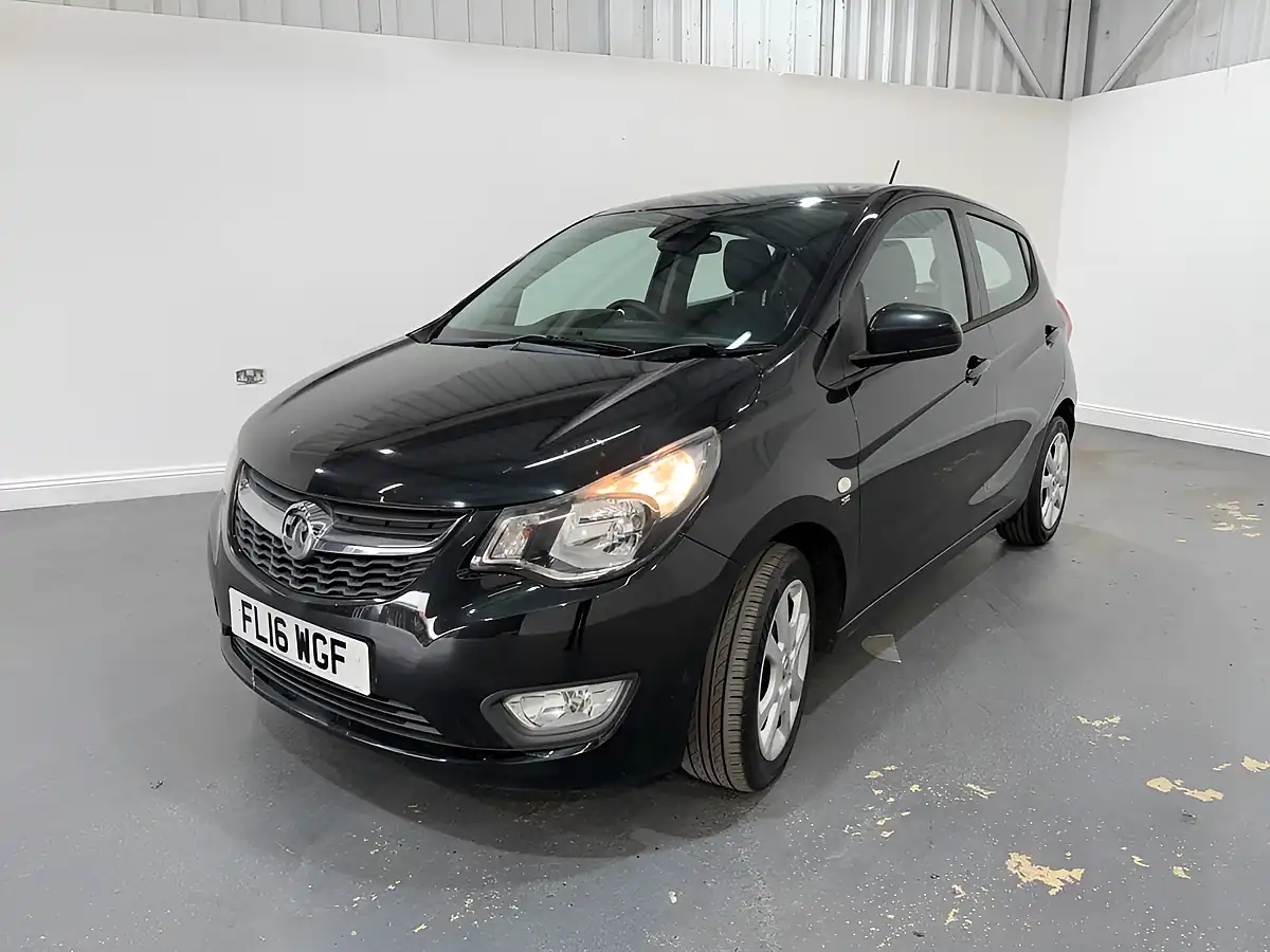 Used 2016 Vauxhall Viva Se Black - Interior and Exterior details 3