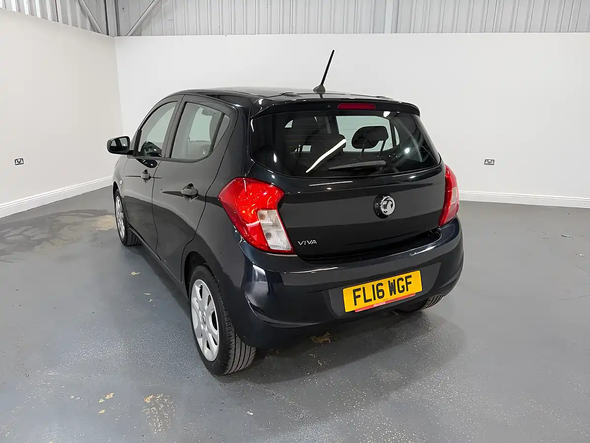 Used 2016 Vauxhall Viva Se Black - Interior and Exterior details 8