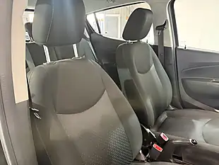 Used 2016 Vauxhall Viva Se Black - Interior and Exterior details 9