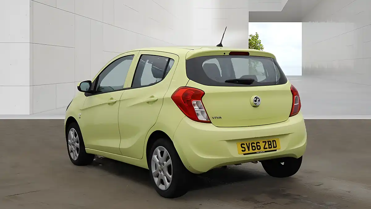 Used 2016 Vauxhall Viva Se Green - Interior and Exterior details 3