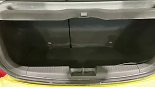 Used 2016 Vauxhall Viva Se Green - Interior and Exterior details 9