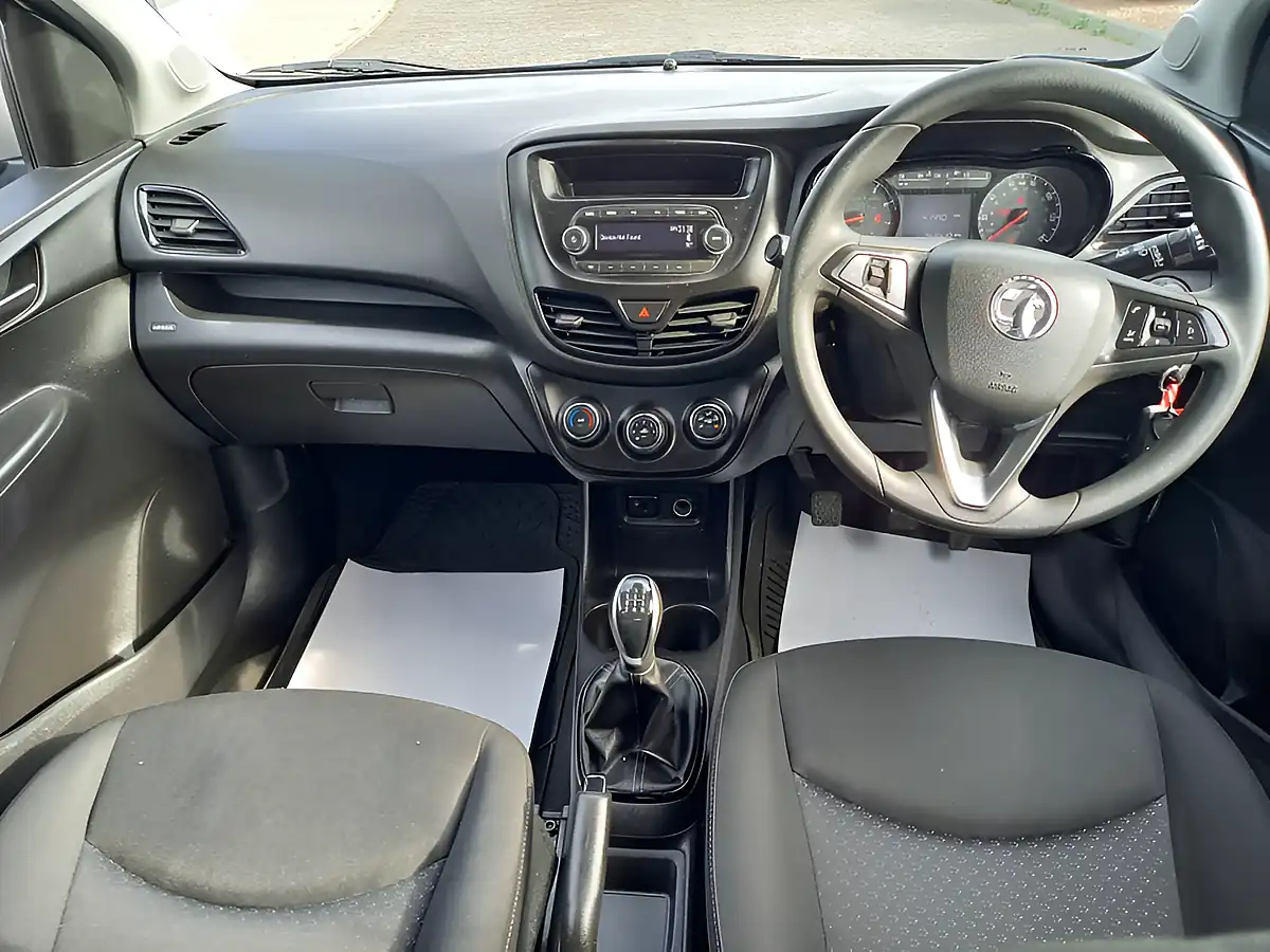 Used 2016 Vauxhall Viva Se Grey - Interior and Exterior details 10