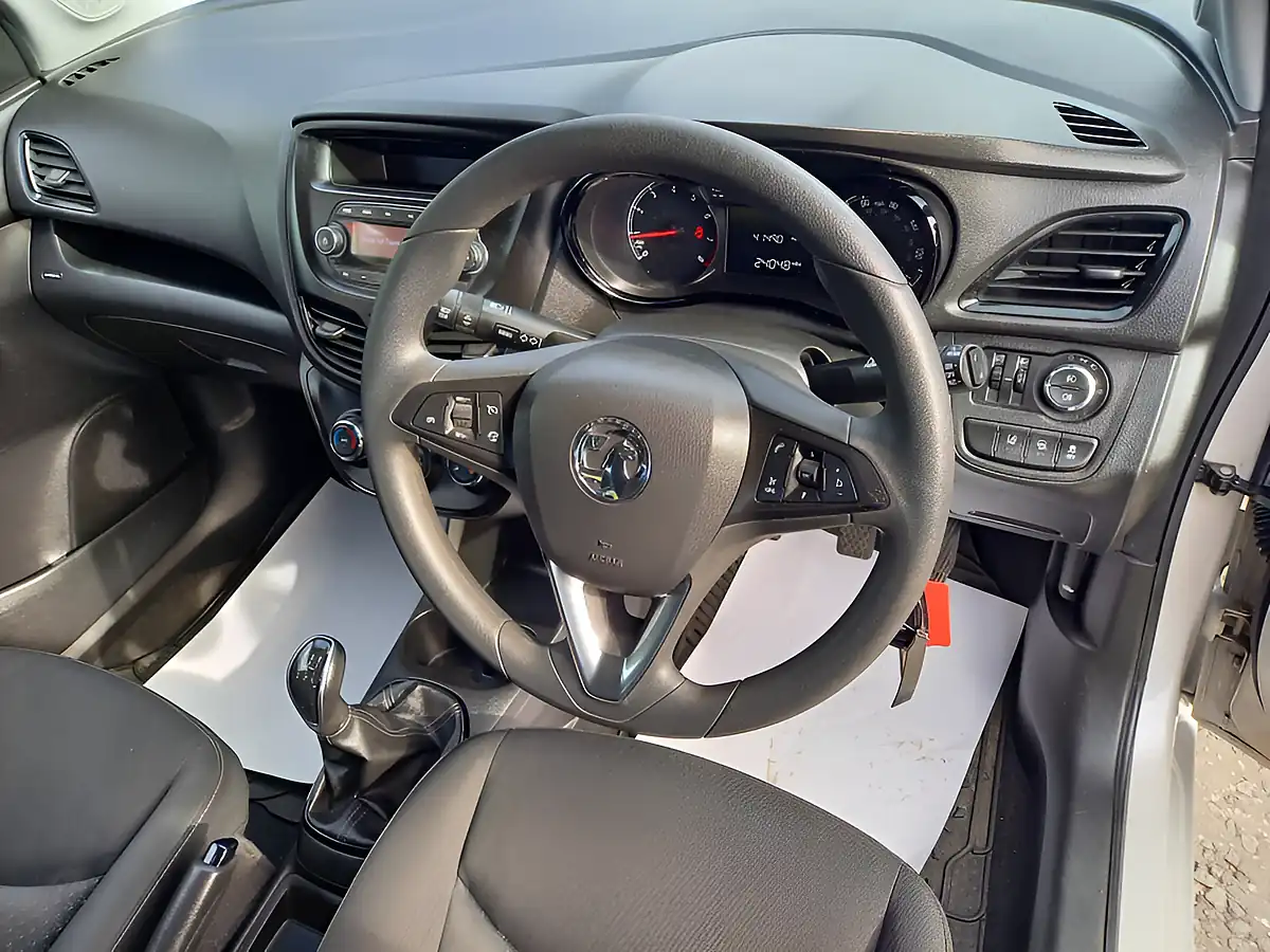 Used 2016 Vauxhall Viva Se Grey - Interior and Exterior details 12