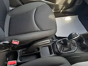 Used 2016 Vauxhall Viva Se Grey - Interior and Exterior details 17