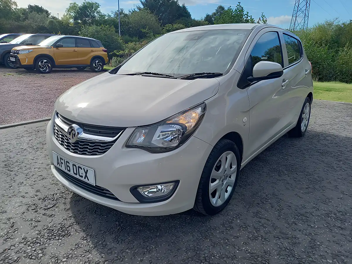 Used 2016 Vauxhall Viva Se Grey - Interior and Exterior details 3