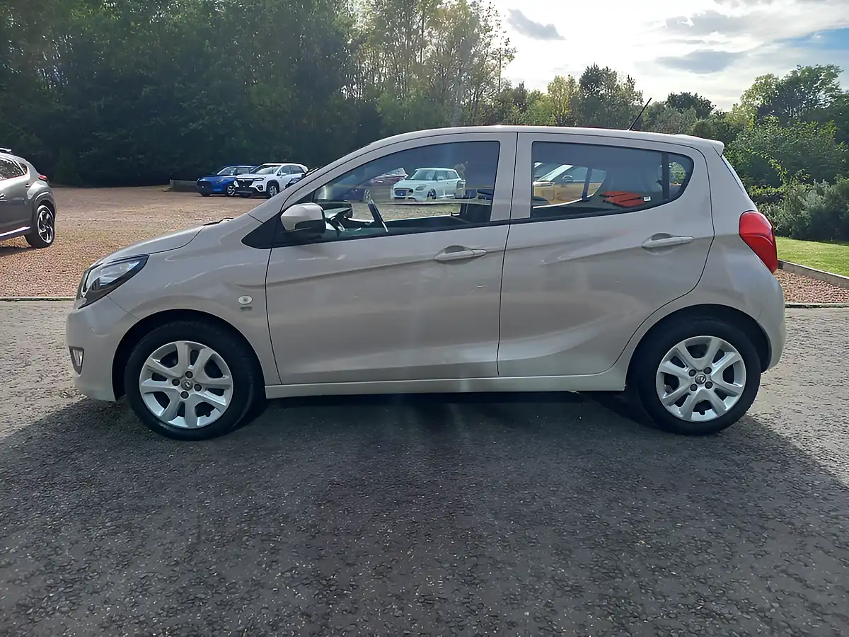 Used 2016 Vauxhall Viva Se Grey - Interior and Exterior details 4