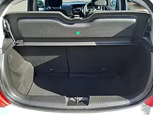 Used 2016 Vauxhall Viva Se Grey - Interior and Exterior details 7