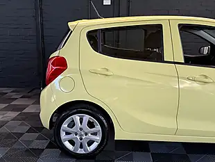 Used 2016 Vauxhall Viva Se Limelight Green - Interior and Exterior details 12