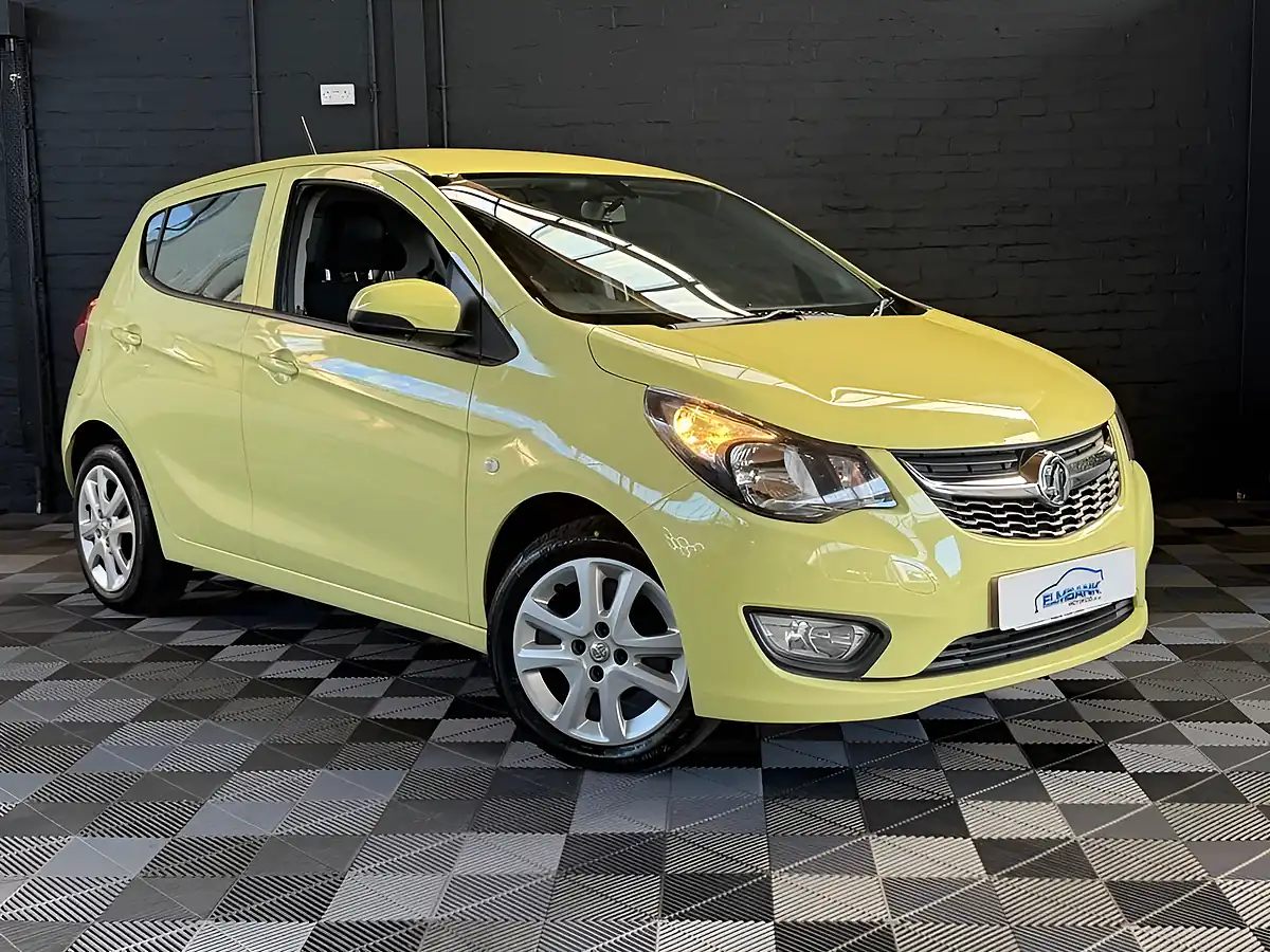 Used 2016 Vauxhall Viva Se Limelight Green - Interior and Exterior details 14