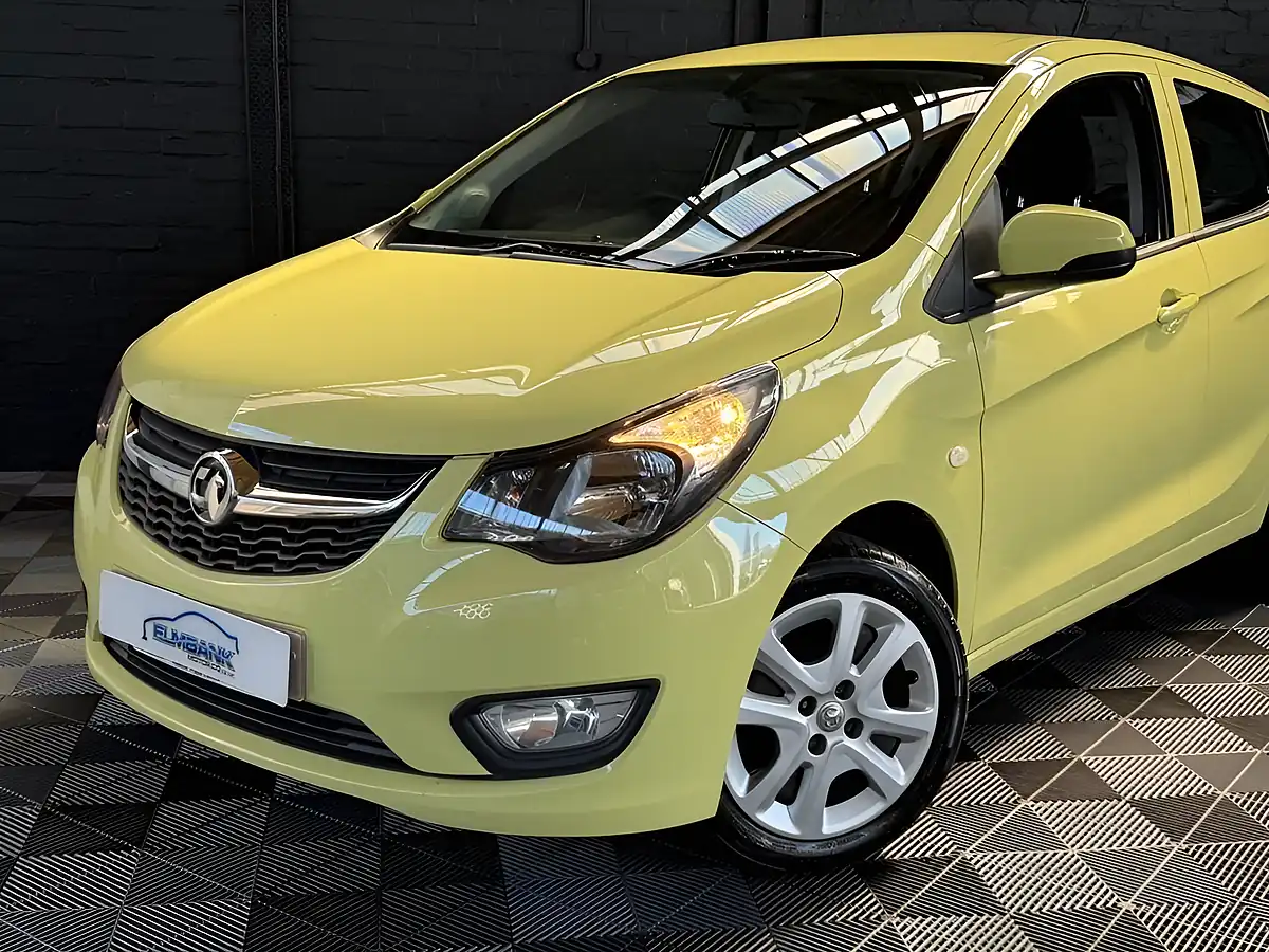 Used 2016 Vauxhall Viva Se Limelight Green - Interior and Exterior details 17
