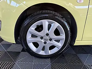 Used 2016 Vauxhall Viva Se Limelight Green - Interior and Exterior details 20