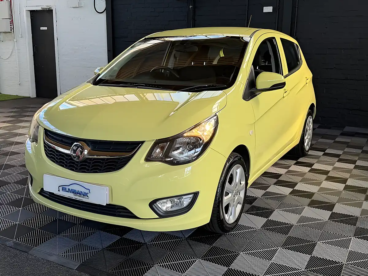 Used 2016 Vauxhall Viva Se Limelight Green - Interior and Exterior details 9
