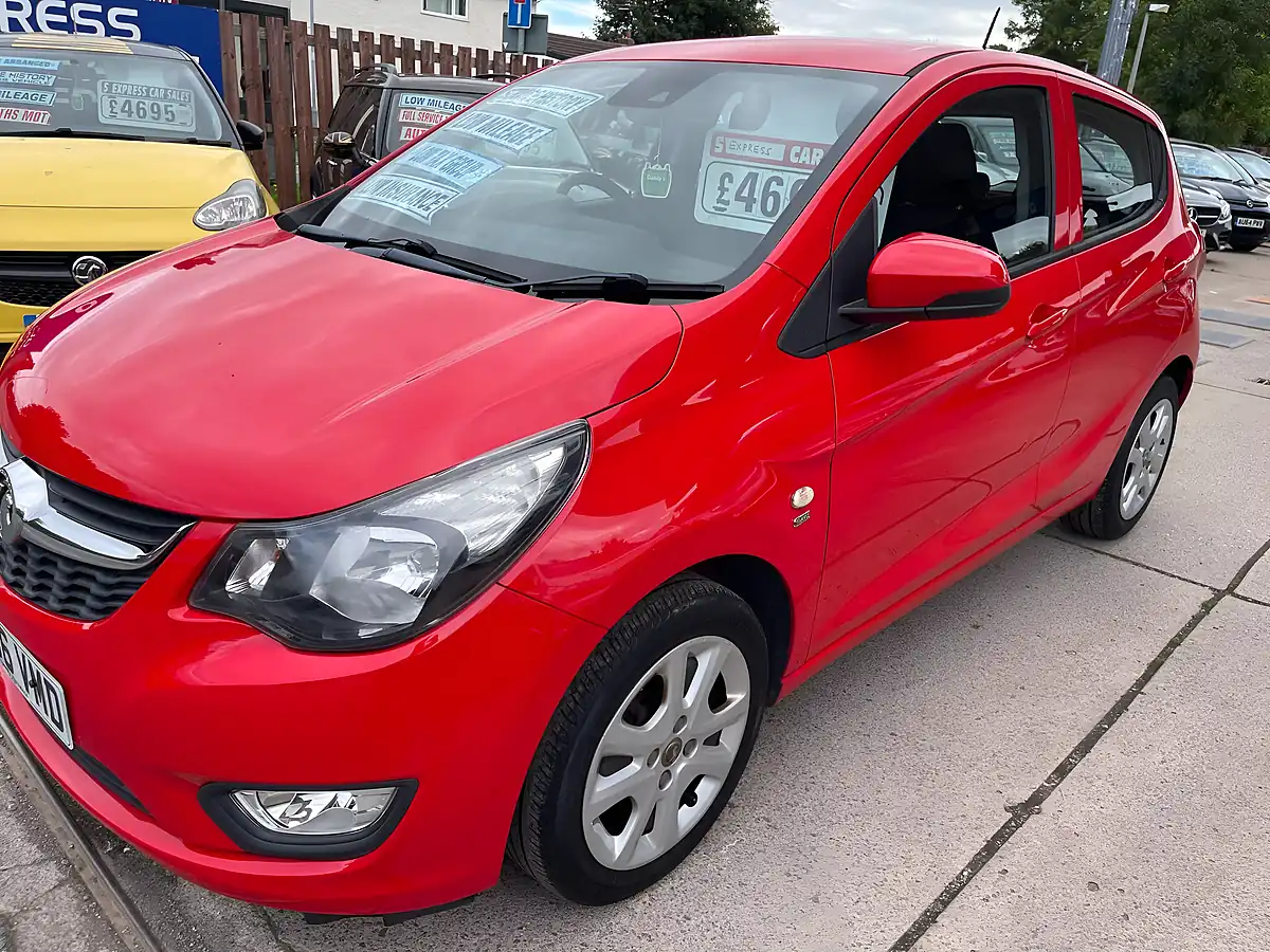 Used 2016 Vauxhall Viva Se Red - Interior and Exterior details 17