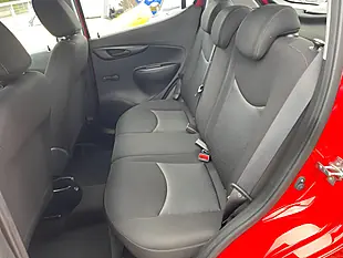 Used 2016 Vauxhall Viva Se Red - Interior and Exterior details 19