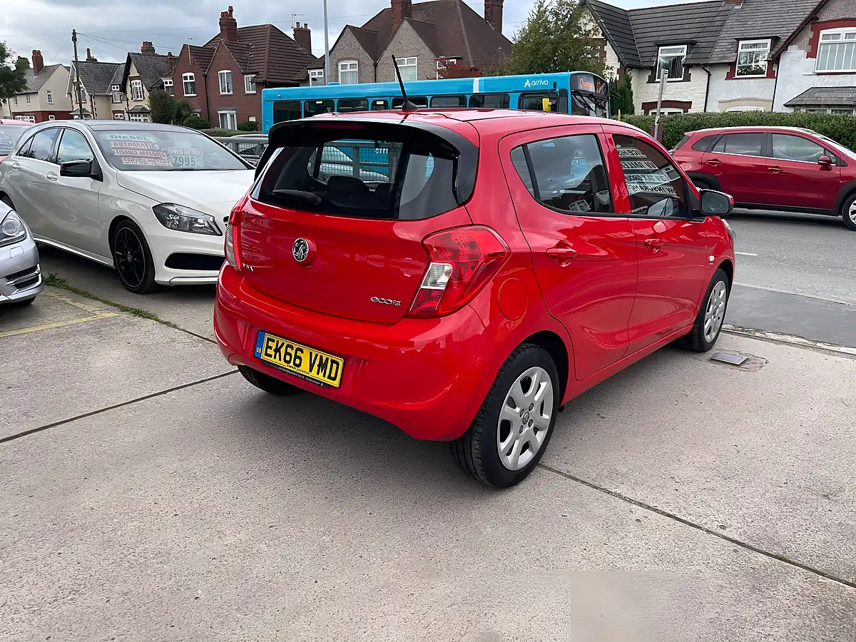Used 2016 Vauxhall Viva Se Red - Interior and Exterior details 2