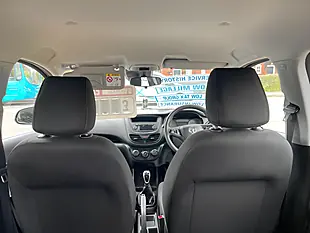Used 2016 Vauxhall Viva Se Red - Interior and Exterior details 20