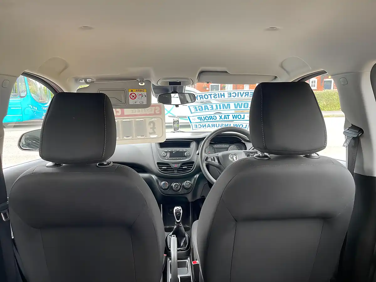 Used 2016 Vauxhall Viva Se Red - Interior and Exterior details 20