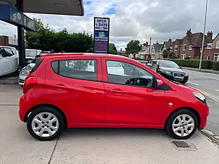 Used 2016 Vauxhall Viva Se Red - Interior and Exterior details 3