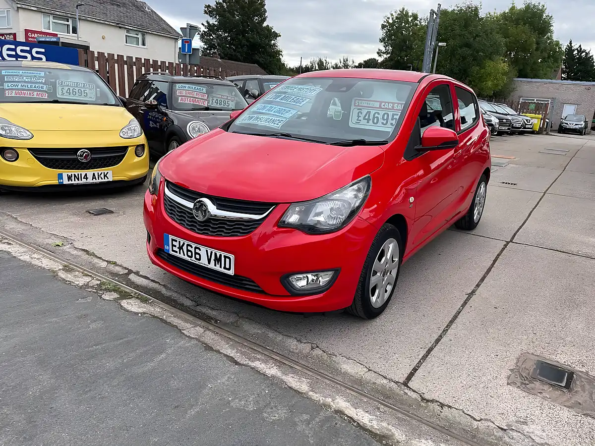 Used 2016 Vauxhall Viva Se Red - Interior and Exterior details 4