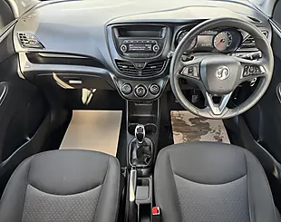 Used 2016 Vauxhall Viva Se Silver - Interior and Exterior details 13