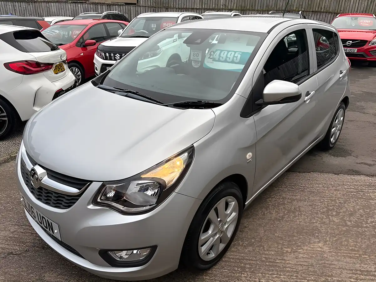 Used 2016 Vauxhall Viva Se Silver - Interior and Exterior details 5