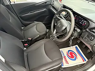 Used 2016 Vauxhall Viva Se Silver - Interior and Exterior details 8
