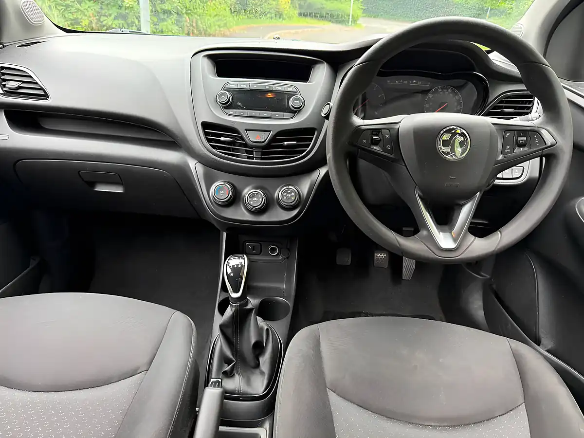 Used 2016 Vauxhall Viva Se White - Interior and Exterior details 11