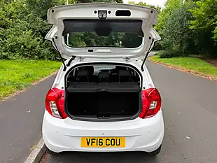 Used 2016 Vauxhall Viva Se White - Interior and Exterior details 12