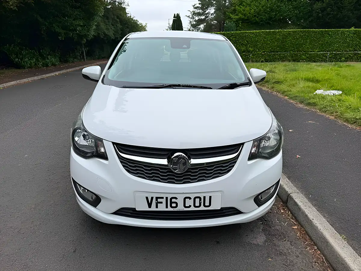 Used 2016 Vauxhall Viva Se White - Interior and Exterior details 8