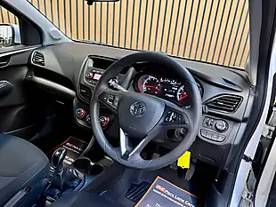 Used 2016 Vauxhall Viva Se White - Interior and Exterior details 11