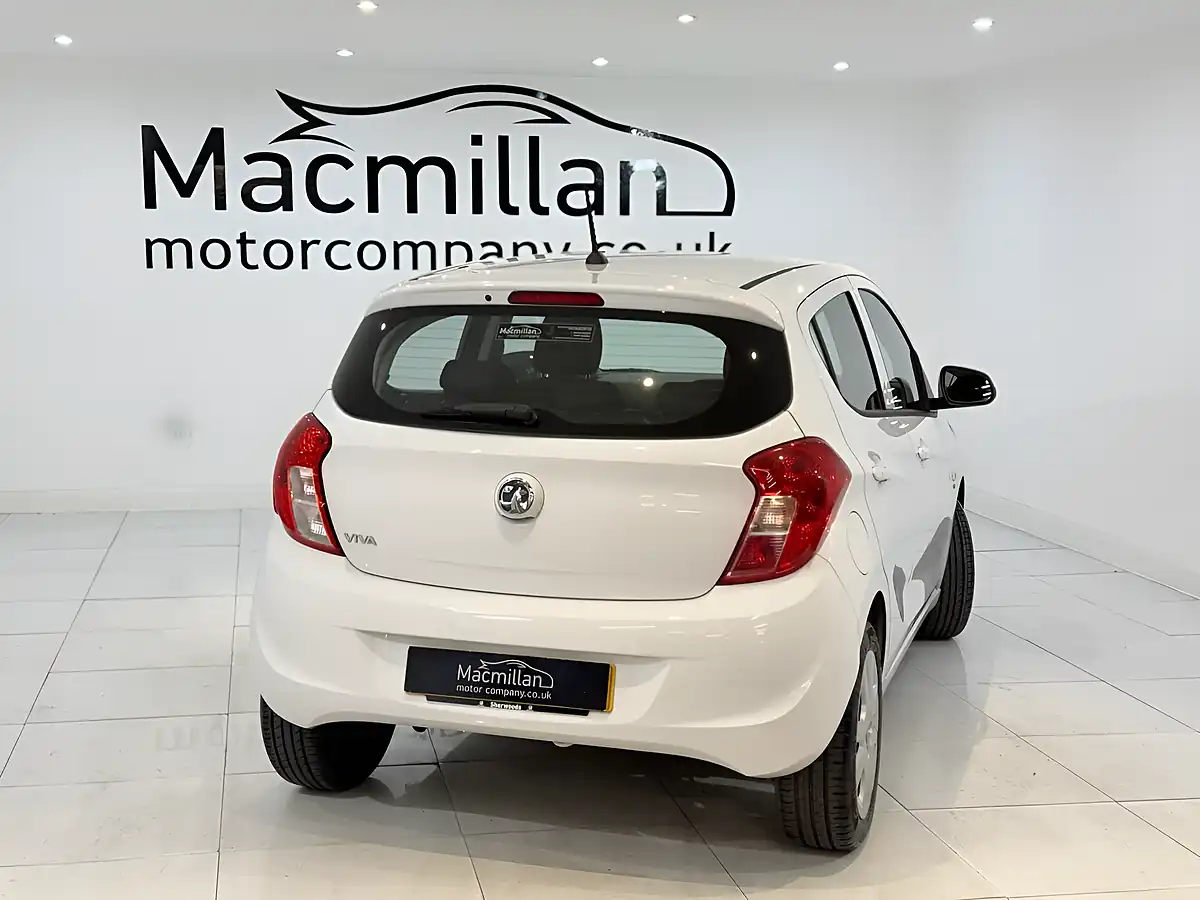 Used 2016 Vauxhall Viva Se White - Interior and Exterior details 10