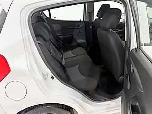 Used 2016 Vauxhall Viva Se White - Interior and Exterior details 16