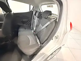 Used 2016 Vauxhall Viva Se White - Interior and Exterior details 19