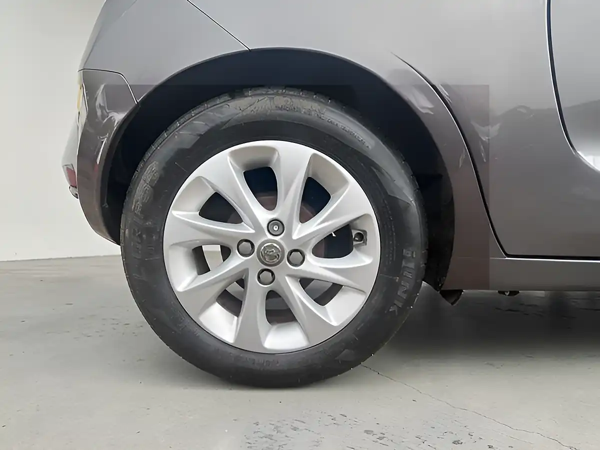 Used 2016 Vauxhall Viva Sl Grey - Interior and Exterior details 12
