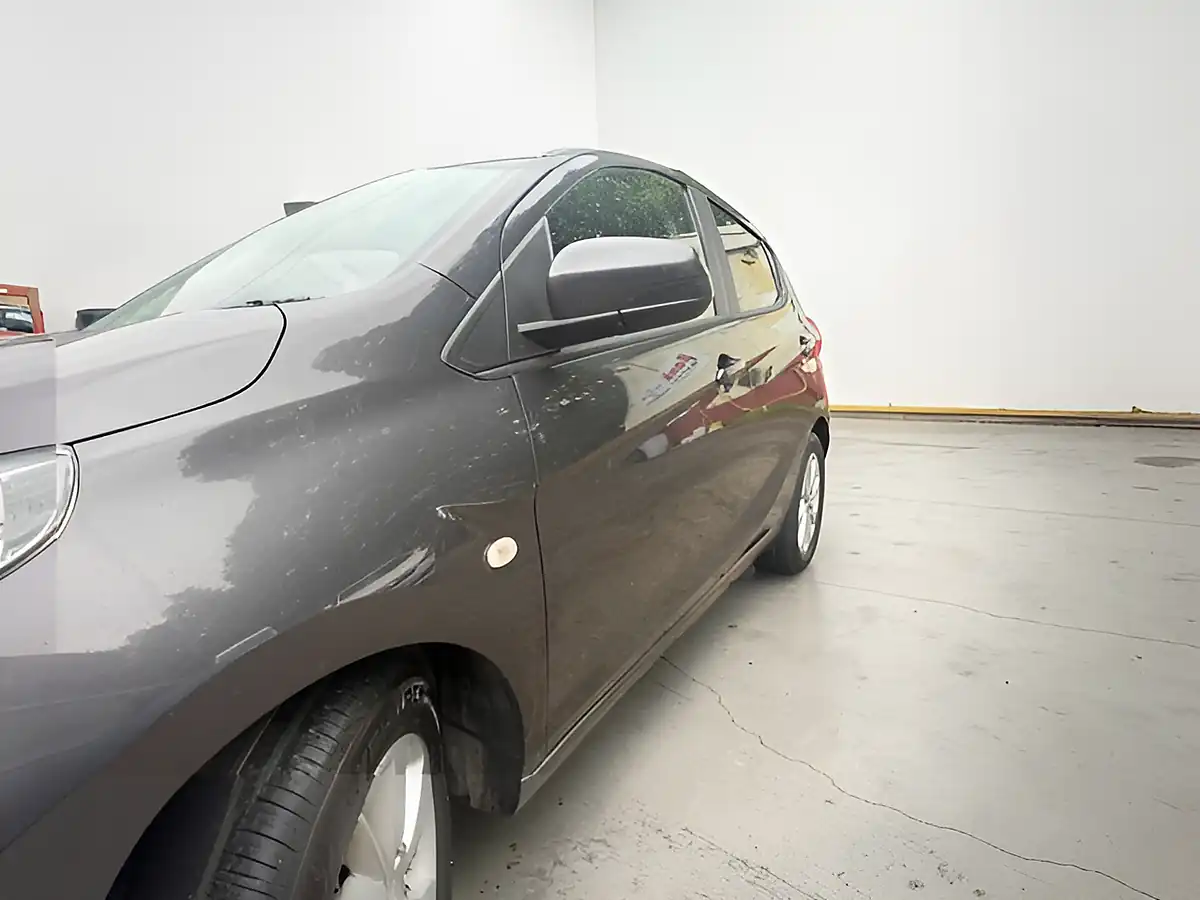 Used 2016 Vauxhall Viva Sl Grey - Interior and Exterior details 4