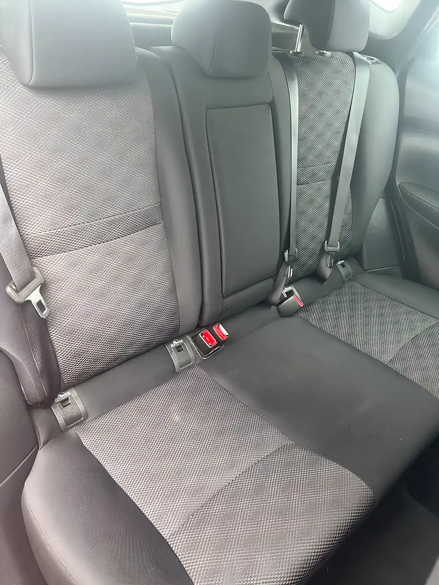 Used 2016 Vauxhall Viva Sl - Interior and Exterior details 3