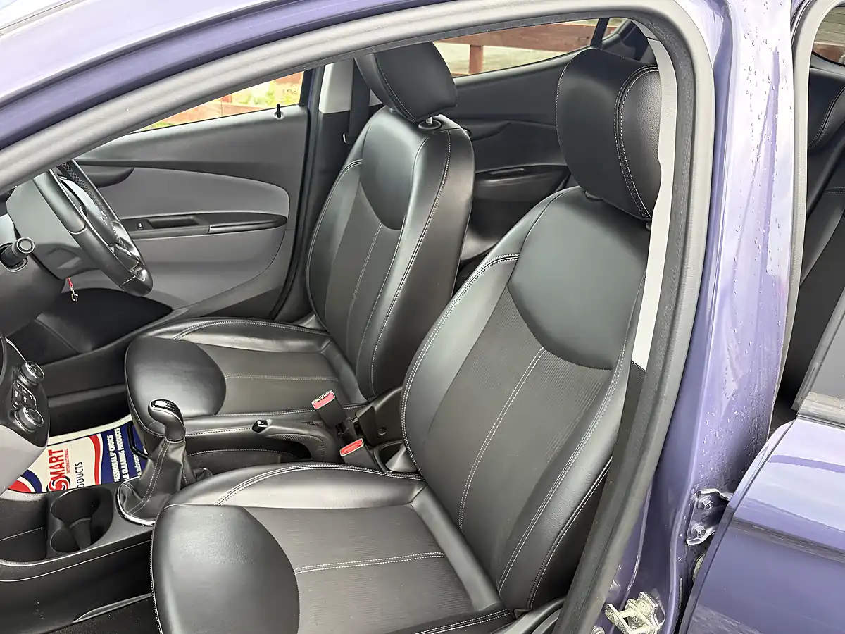 Used 2016 Vauxhall Viva Sl Purple - Interior and Exterior details 10
