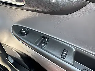 Used 2016 Vauxhall Viva Sl Red - Interior and Exterior details 20