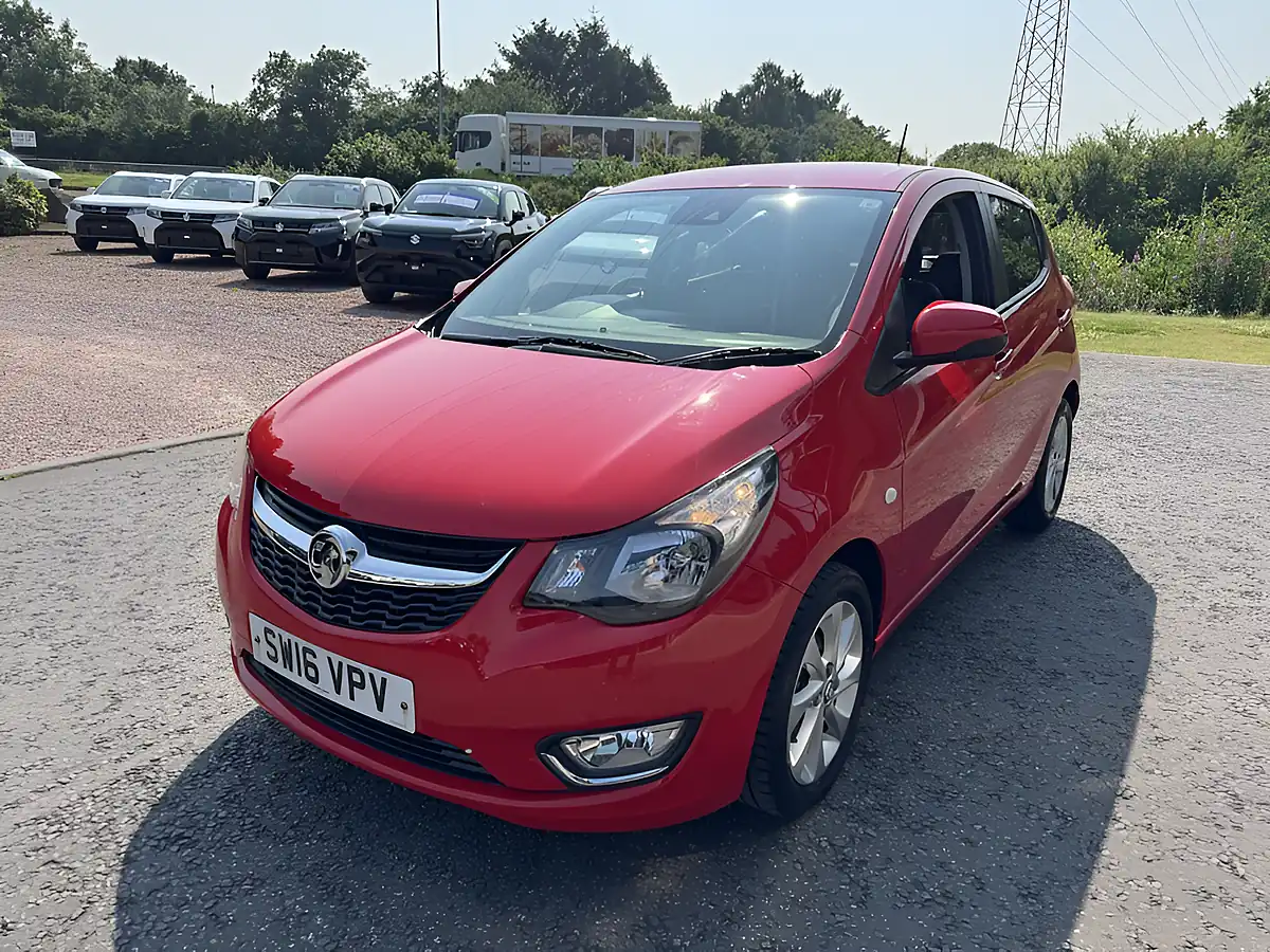 Used 2016 Vauxhall Viva Sl Red - Interior and Exterior details 3