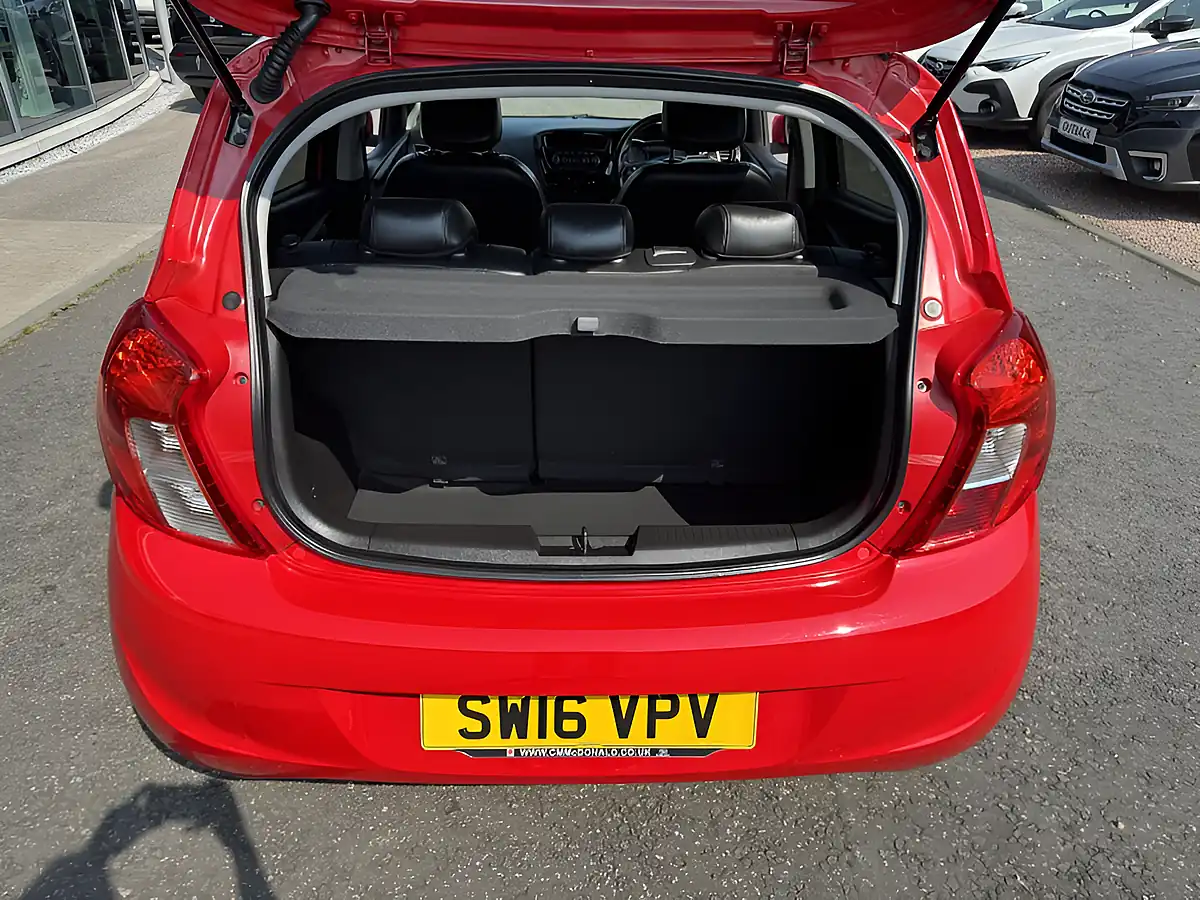 Used 2016 Vauxhall Viva Sl Red - Interior and Exterior details 6