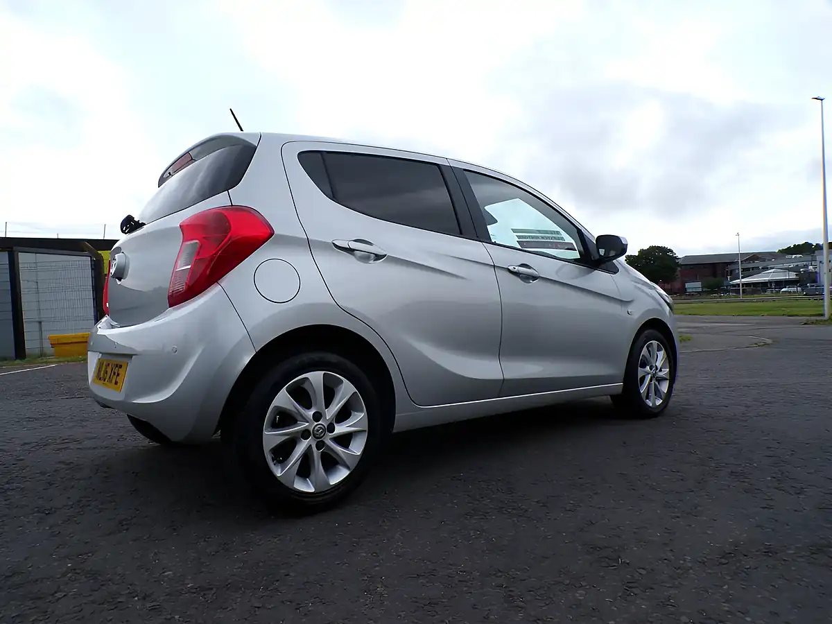 Used 2016 Vauxhall Viva Sl Silver - Interior and Exterior details 13