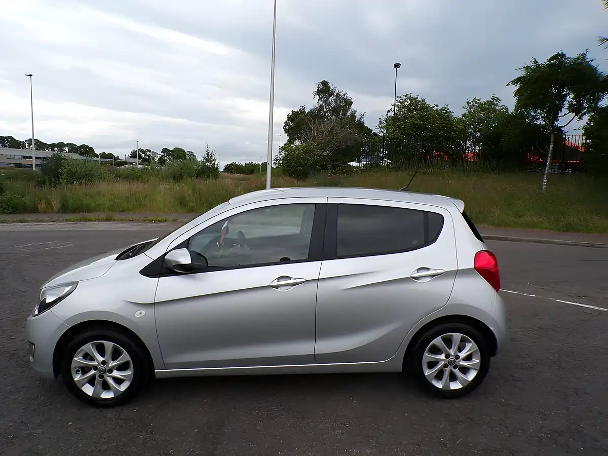 Used 2016 Vauxhall Viva Sl Silver - Interior and Exterior details 2
