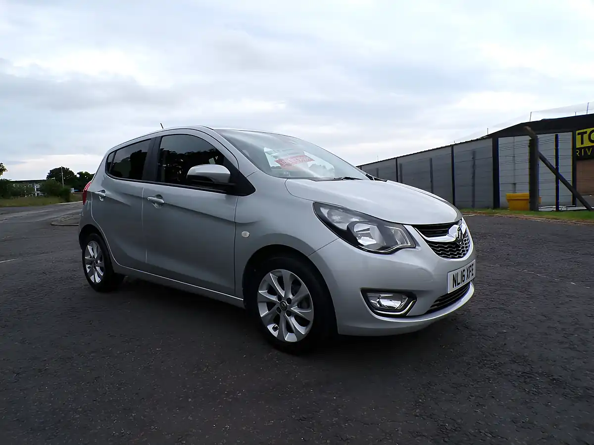 Used 2016 Vauxhall Viva Sl Silver - Interior and Exterior details 3
