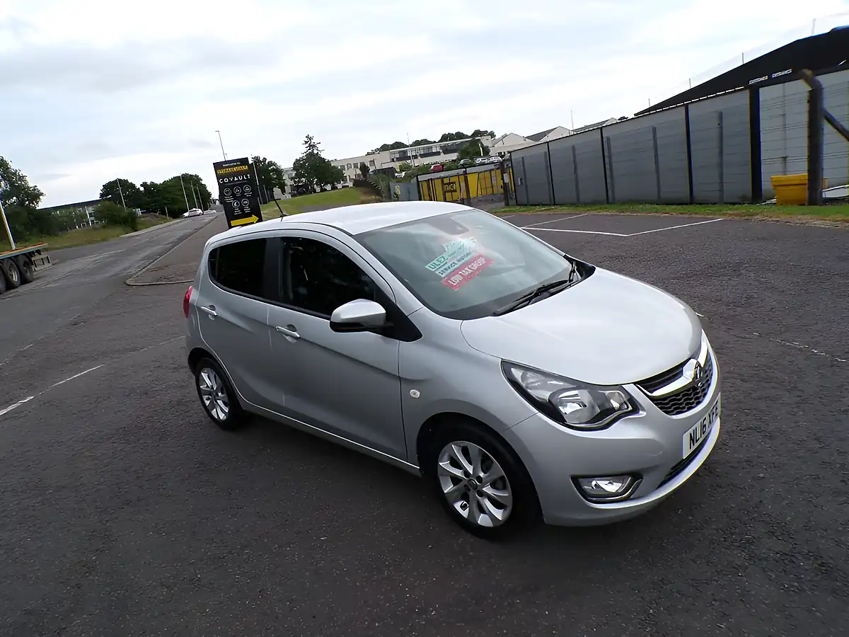 Used 2016 Vauxhall Viva Sl Silver - Interior and Exterior details 4
