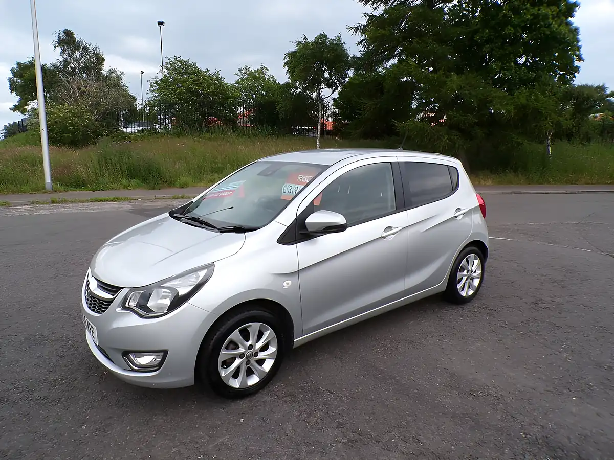 Used 2016 Vauxhall Viva Sl Silver - Interior and Exterior details 7